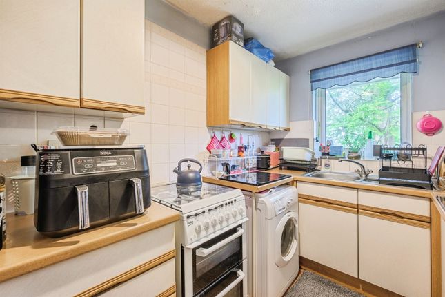 2, Parkside, IVYBRIDGE photo 3