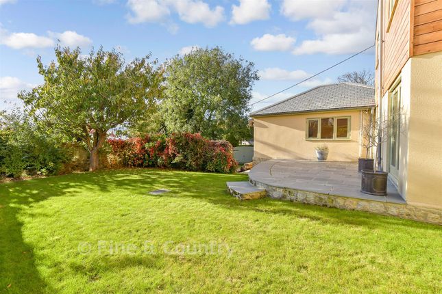 Ashmead, Sandrock Road, Ventnor photo 2