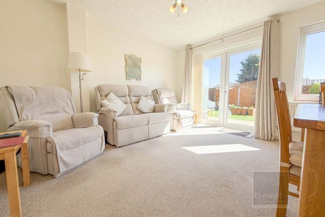 23, Gorse Close, Norwich photo 5