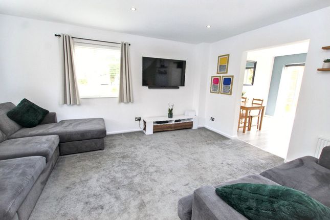 7 Columbine Close, Whitstable photo 2