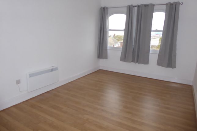 Flat to rent in Kings Road, Great Yarmouth