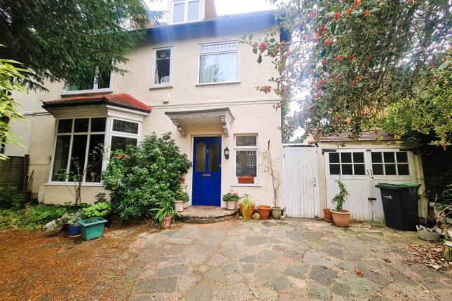Thumbnail Detached house for sale in Bagshot Road, Enfield