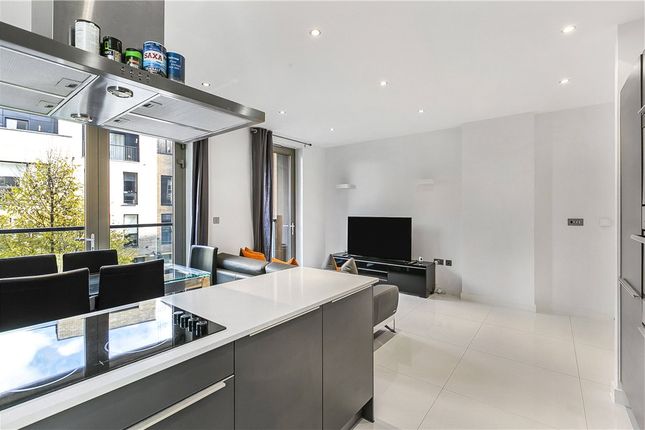 Flat for sale in Haven Way, London