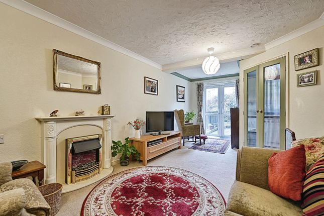 27, Aire Valley Court, Bingley photo 2