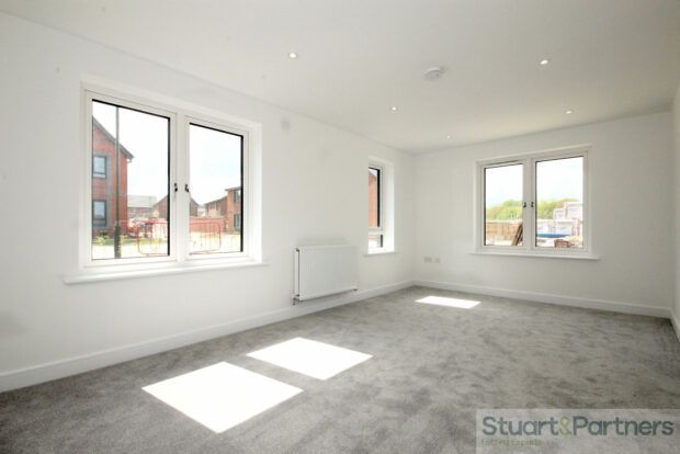 81, Barton way, Hassocks photo 4