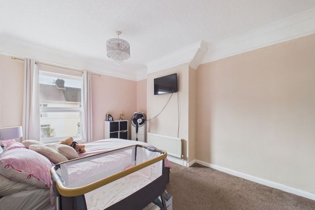 20 Derwent Street, Llanelli photo 4