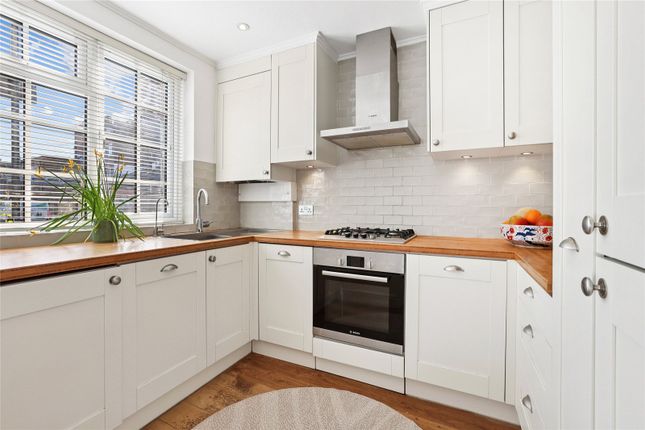 6, Vanderbilt Villas, London photo 4