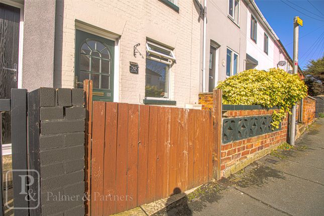 Terraced house to rent in Ipswich Road, Colchester, Essex