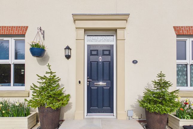 35 Ash Tree Way, Lincoln photo 2