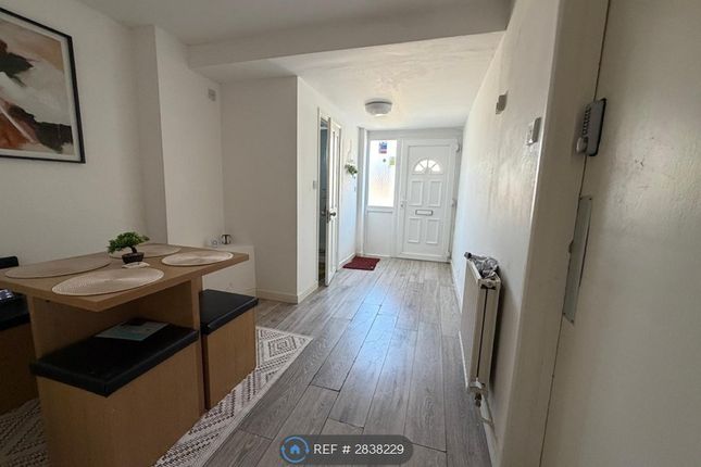 Ravensfield, Basildon photo 5