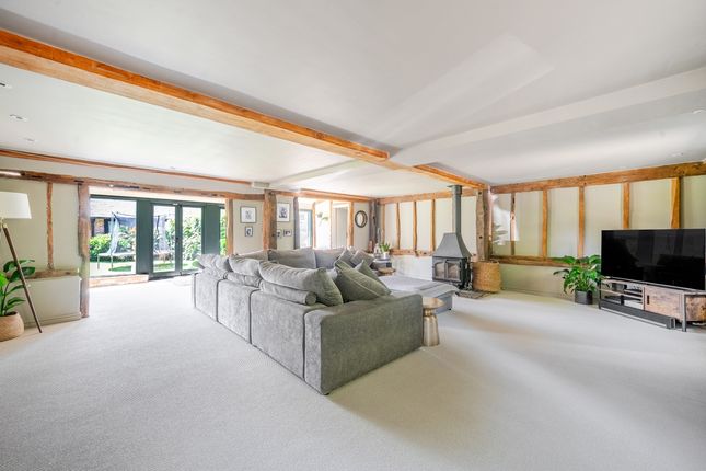 1335532-19-689A4A...