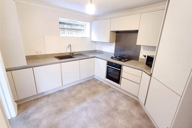 2 Alton Court, 5A, Alton Road, Poole photo 4