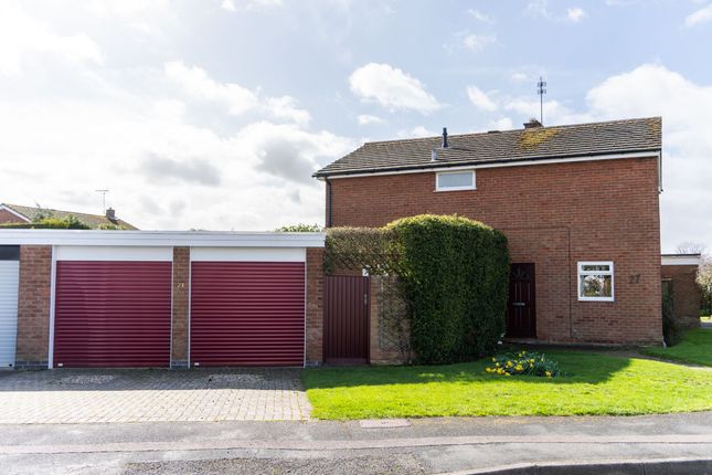 27 Firs Road, Leicester photo 2