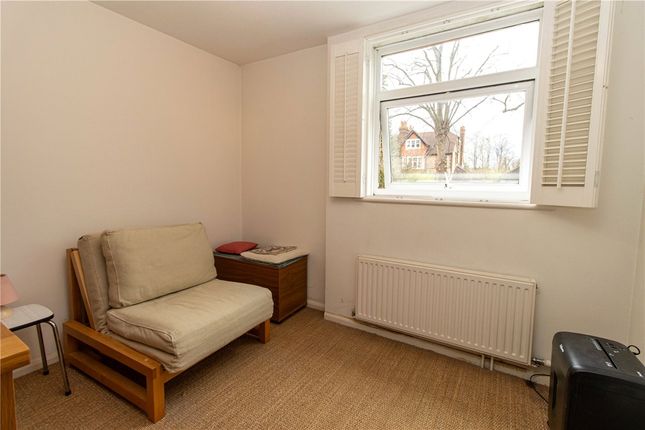 Flat for sale in Milton Road, Harpenden, Hertfordshire