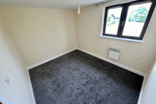 57, Coventry photo 5