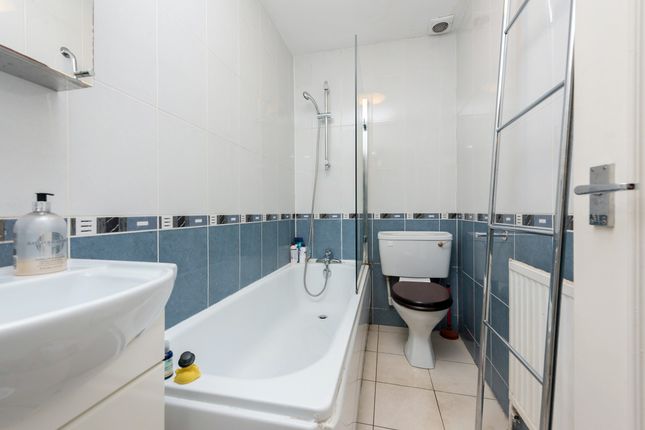 Flat C, 5, Rhodesia Road, London photo 5