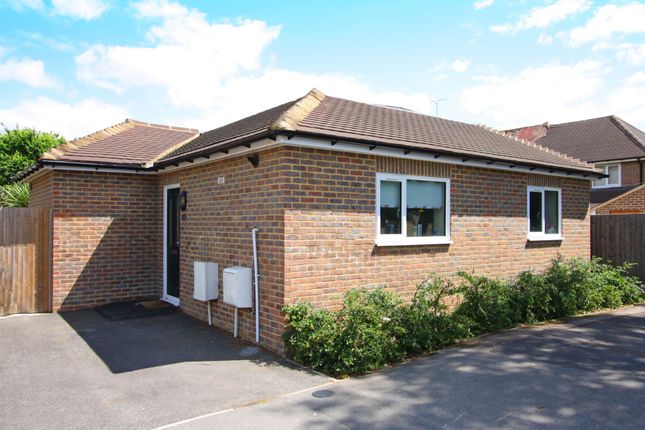 Detached bungalow to rent in Avards Close, Hawkhurst, Cranbrook