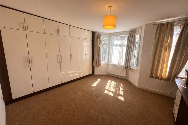 42, Alexandra Avenue, Greater London photo 5