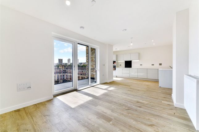 Thumbnail Flat to rent in Vousden Grove, London