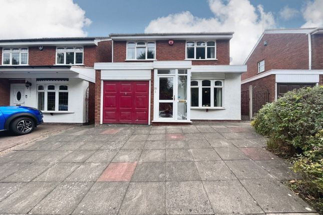 3-bed detached on 33, Nottingham Way, Brierley Hill, £250,000