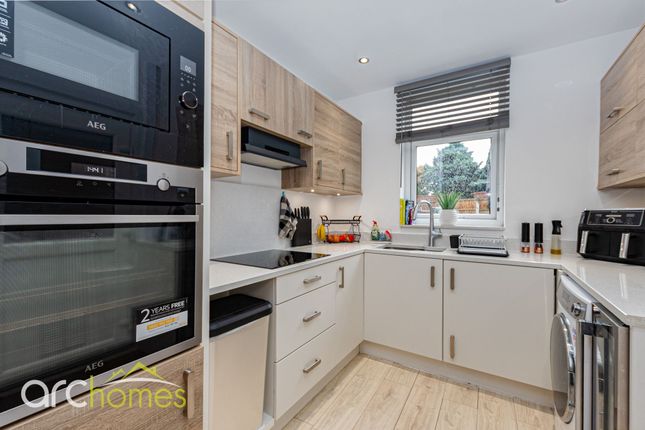 180 Castle Hill Road, Wigan photo 3