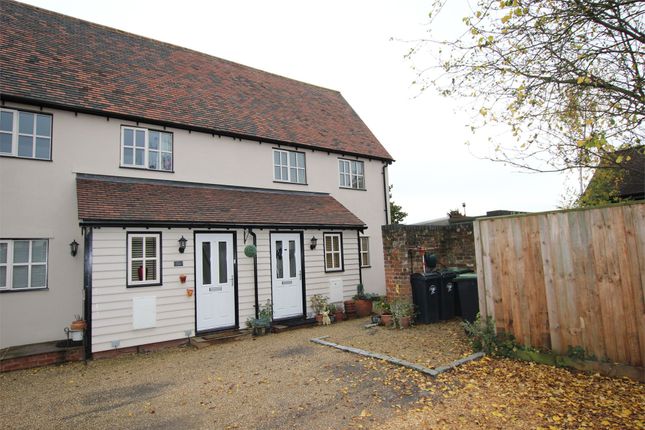 Thumbnail Flat to rent in High Street, Dunmow, Essex