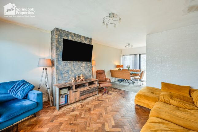 6, Hardy Road, Stafford photo 3