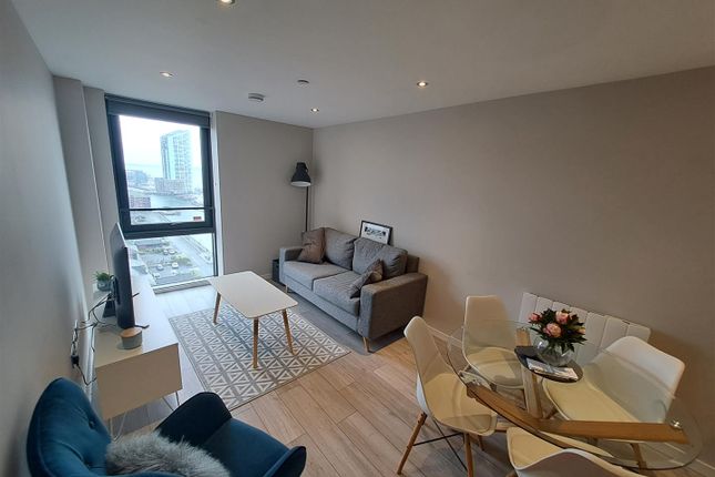 1102 Pc - Lounge 1.Jpg