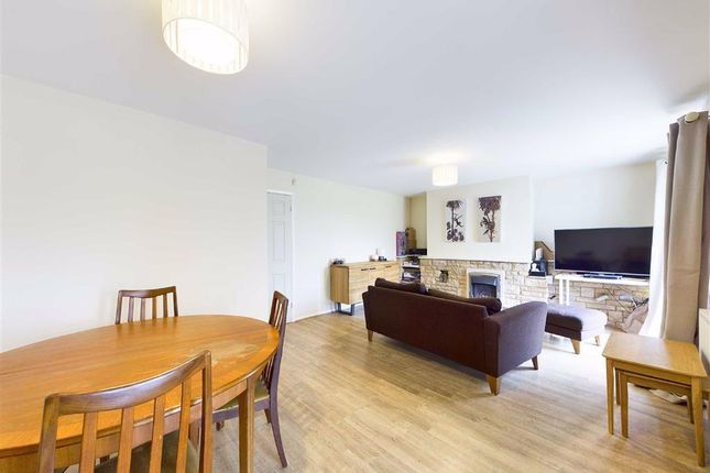 93, Oldbury Orchard, Gloucester photo 3