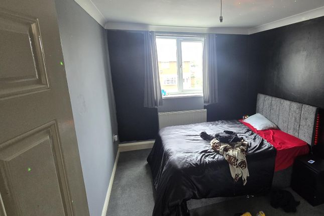 77, Cambridge Court, Bishop Auckland photo 4