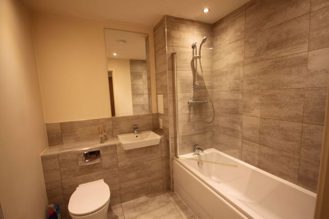 Stirling Drive, Luton photo 5