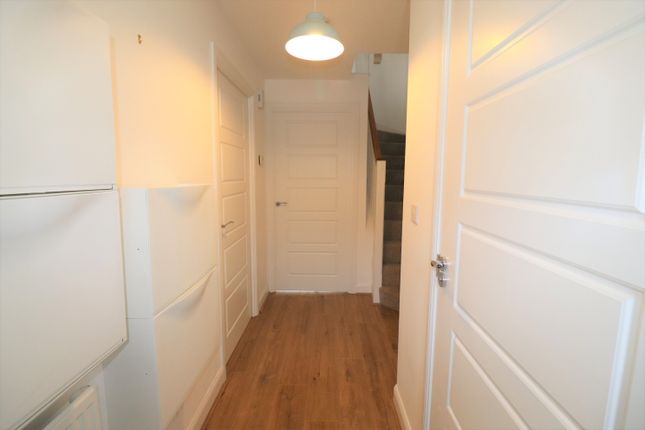 5, Foster Drive, Dartford photo 4
