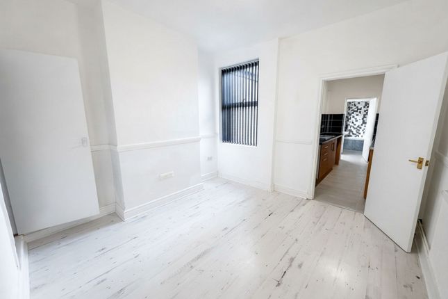 188 Clay Lane, Coventry photo 3