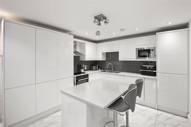 16, Shelley Close, Hayes photo 2