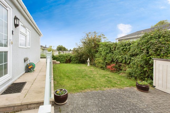 28, Constellation Mobile Home Park, Cambridge photo 4