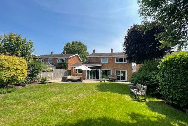36, Ferndale Park, Stourbridge photo 2