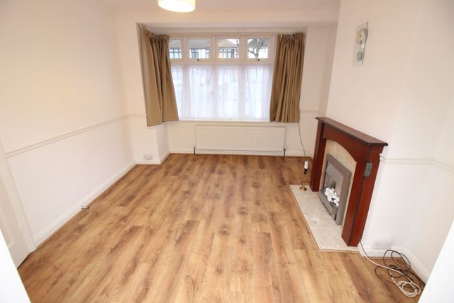 Henley Avenue, North Cheam photo 2