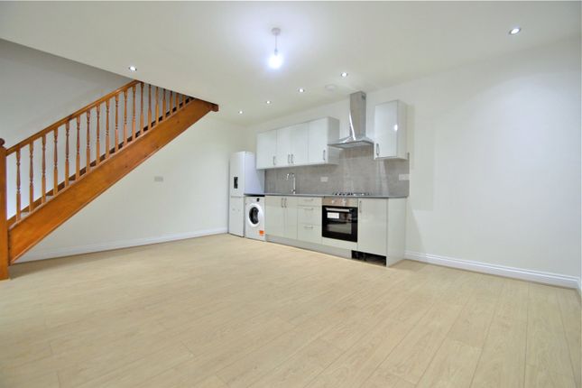 Thumbnail Terraced house to rent in Clarendon Road, Croydon