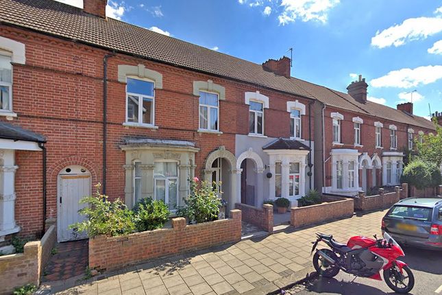 Room 4 23 Grafton Road, Bedford photo 4