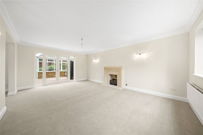 16, Cedar Drive, Surrey photo 4