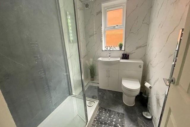 1, Ferndene Grove, Ryton photo 3