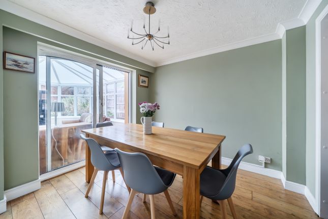 25, Tawny Grove, Alton photo 4