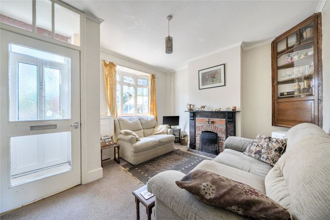 22, Newark Lane, Surrey photo 4