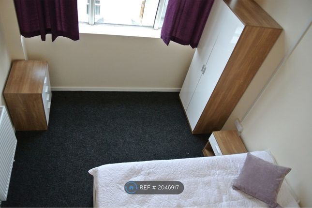 Room to rent in Wesley Suites, Stoke-On-Trent ST4