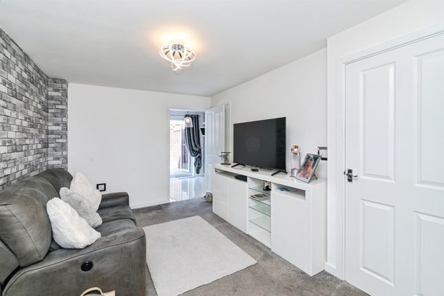 15, Maplesden Close, Lowestoft photo 4