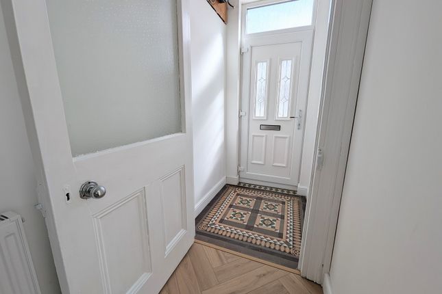 3, Lewis Avenue, Cwmllynfell photo 3
