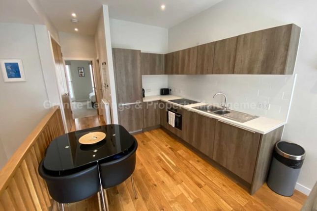 6, Spindle Mews, Manchester photo 5