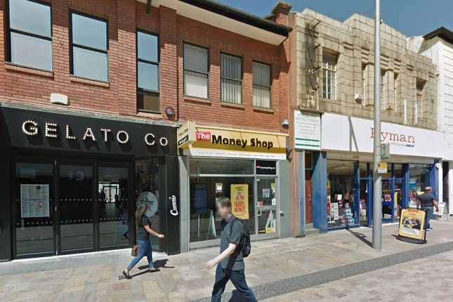 Retail premises to let in Princes Street, Stockport