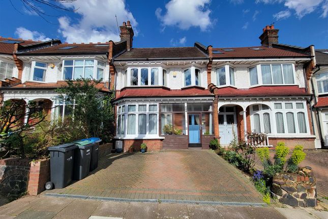 Terraced house for sale in Woodberry Avenue, Winchmore Hill