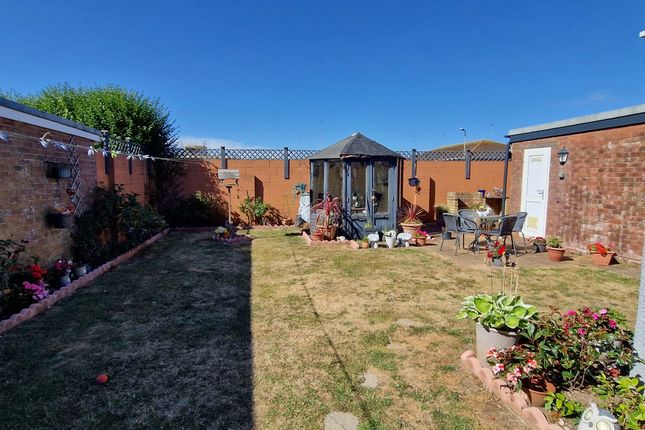32, CARLTON PLACE, PORTHCAWL photo 2